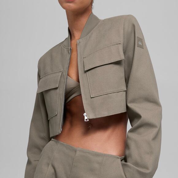 NWT Alo Cropped Main Character Jacket in Light Cocoa Size Large - Picture 3 of 11